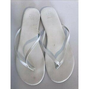 New York & Co. Womens White Leather Casual Thong Sandals Beach Pool Flip Flops
